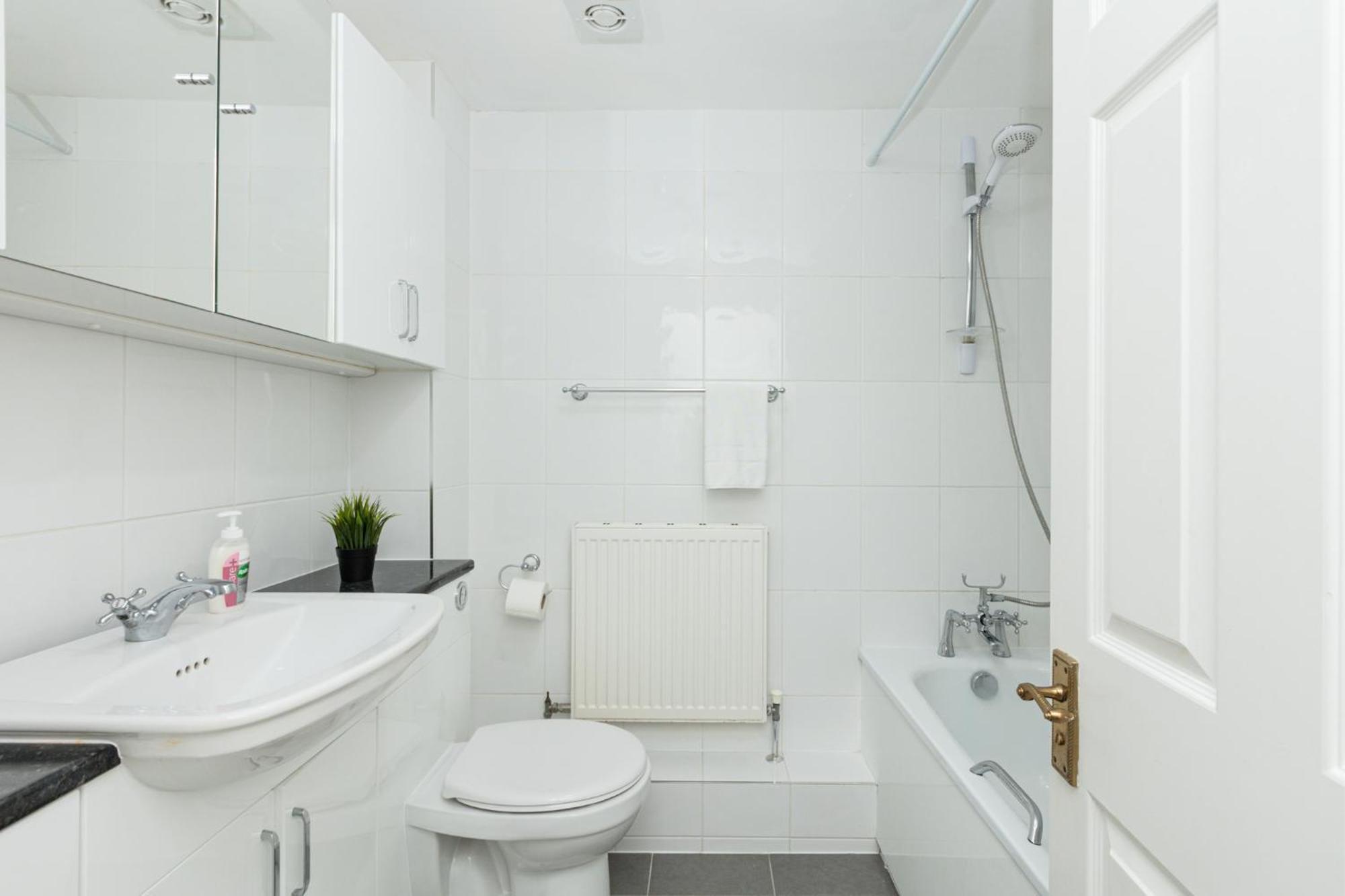 Charming 1br Flat, Canning Town, Excel, Hall Apartamento *